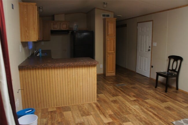 Building Photo - 601 Clear Lake Rd