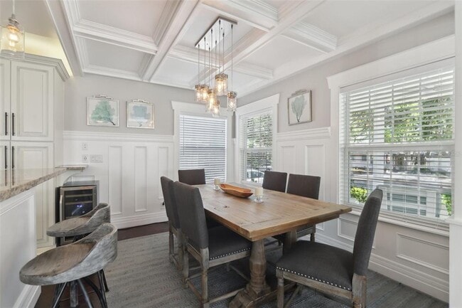 Building Photo - 157 9th Ave N