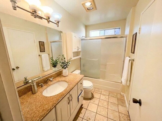 Building Photo - NOK