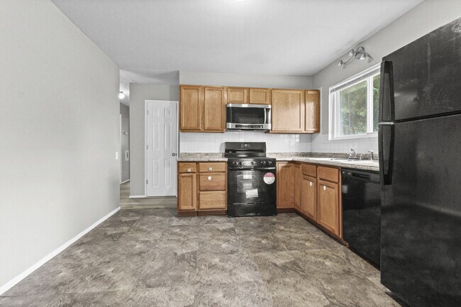 Building Photo - 2615 Flamingo Dr