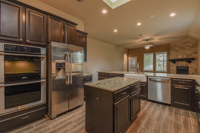 Building Photo - 14149 Isle Royal Ln