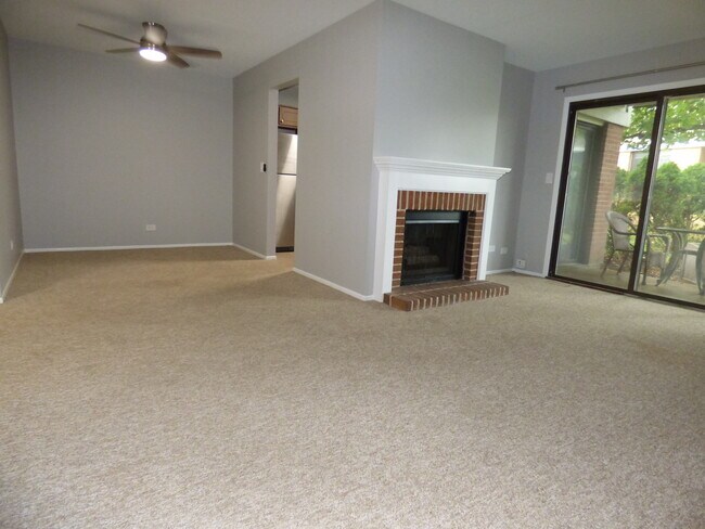 Building Photo - 402 Sandalwood Ln