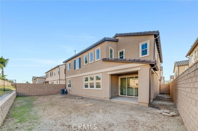 Building Photo - 716 Olivier Dr