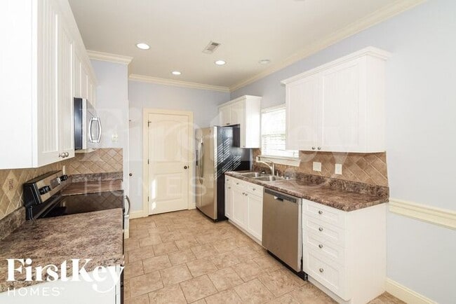 Building Photo - 183 Bonnieville Dr