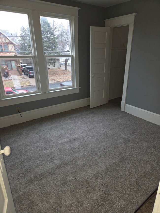 Building Photo - 206 E Arcadia Ave