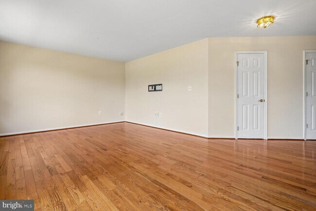 Building Photo - 14677 Cloverdale Rd