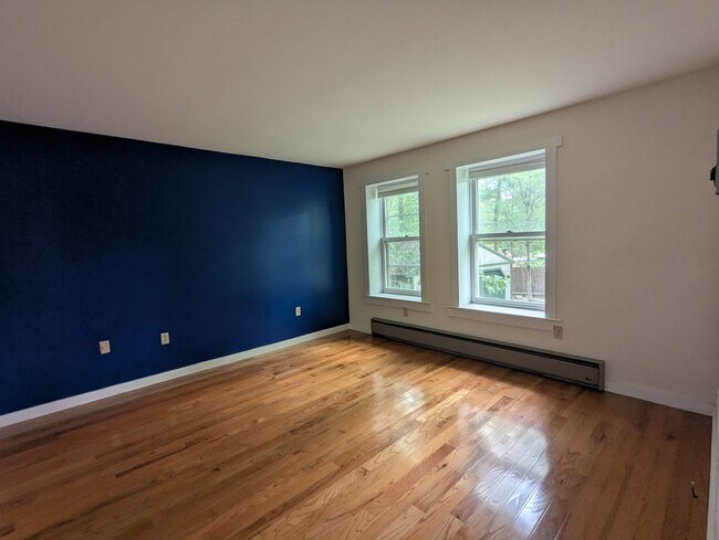 Building Photo - 285 Bromley Rd