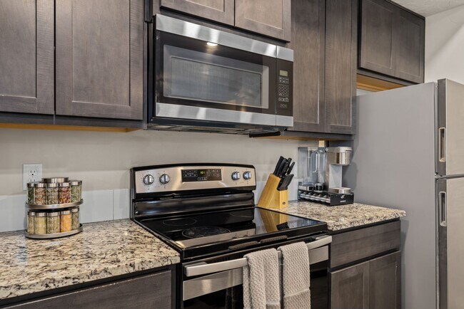 Building Photo - Beautiful Home in Garden City!
