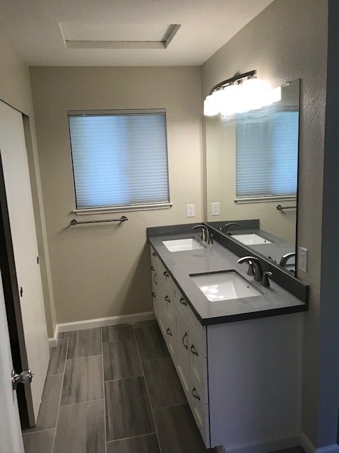 Building Photo - 2115 Overlook Dr