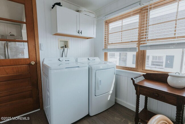 Building Photo - 35 12th Ave