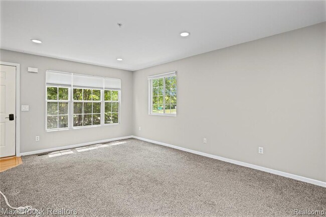 Building Photo - 1071 Beaver Run