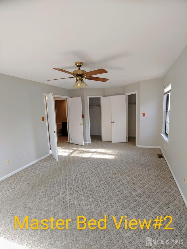 Building Photo - 3305 Stonehedge Rd