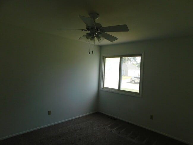 Building Photo - 163 Tealwood Rd