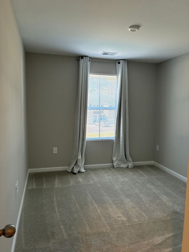 Building Photo - FORMER MODEL townhome at Villa Grande community