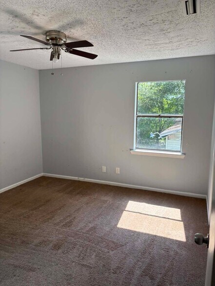 Building Photo - 1205 Bethune St