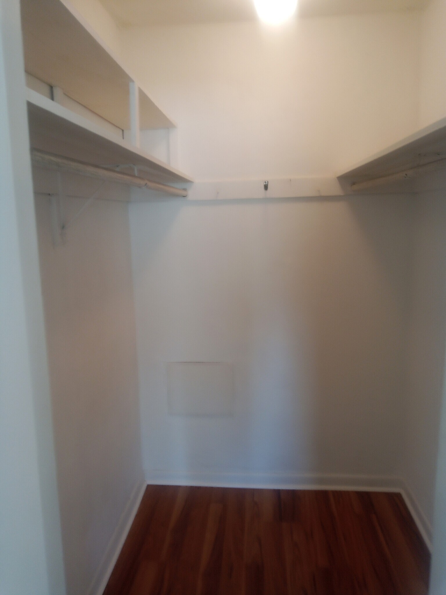 Walk In Closet - 2851 E Golf Blvd