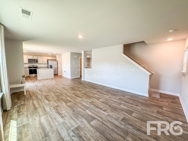 Building Photo - 1313 Riverstone Dr