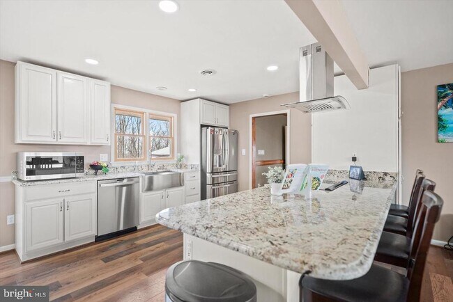 Building Photo - 436 Castleton Meadows Ln