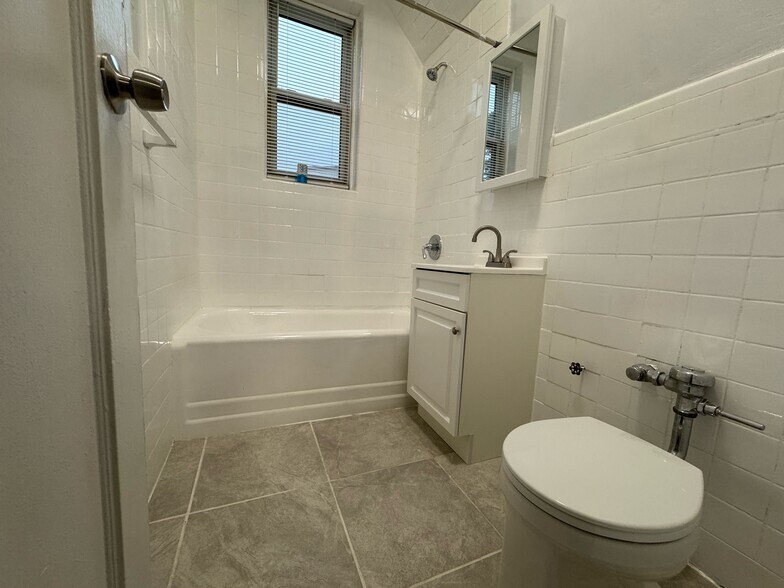 225 Union St 5 - 223 Union St