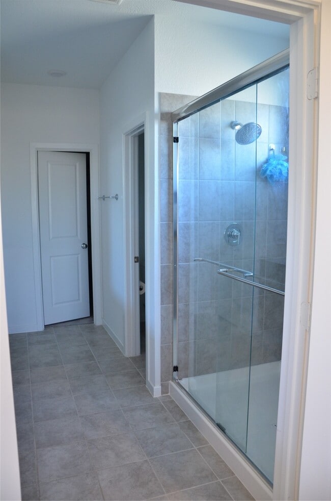 Building Photo - 9639 Lily Vis Ln