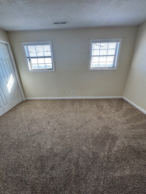 Building Photo - 1230 Pleasant Valley Rd