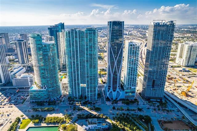 Building Photo - 900 Biscayne