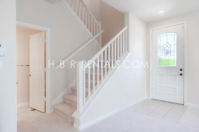 Building Photo - Charming 4 Bed, 2.5 Bath Home in Manteca, ...