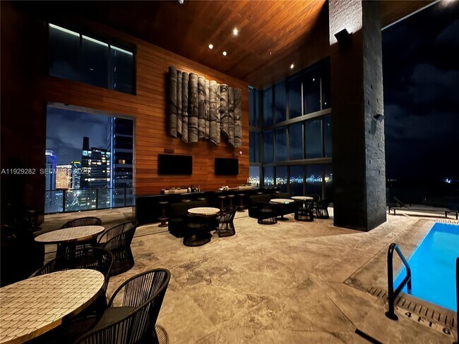 Building Photo - 1451 Brickell Ave