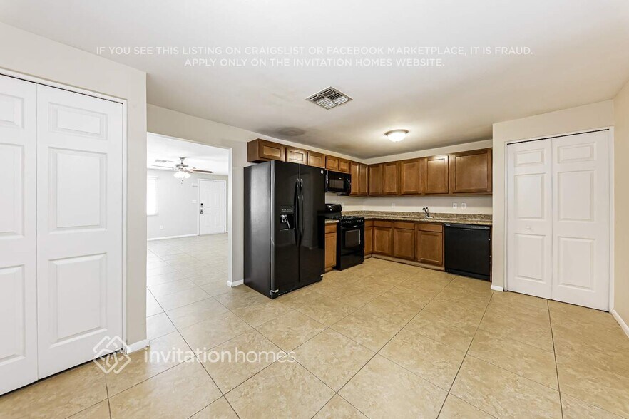 Building Photo - 13450 N 36th Pl