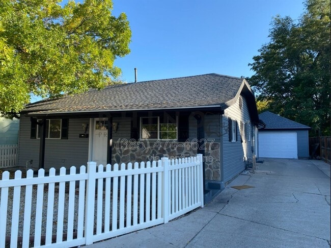 Building Photo - 174 Claybourne Ave S