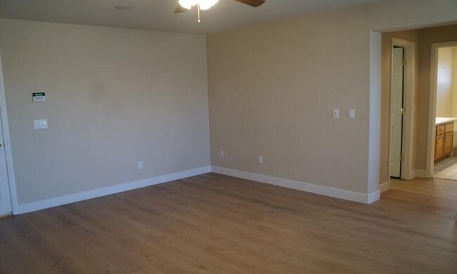 Building Photo - 6551 W Musette Ave