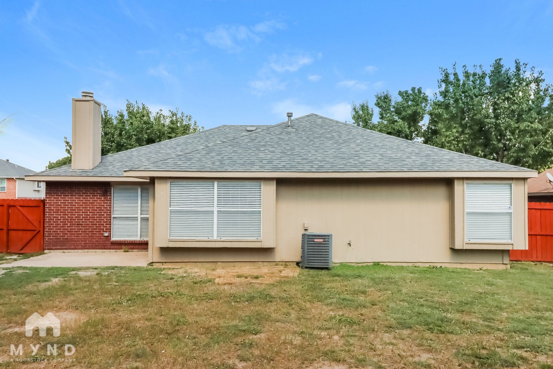 Building Photo - 4961 Briar Oaks Ln