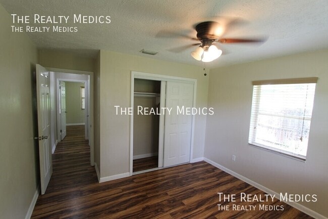 Building Photo - 1159 Fountainhead Dr