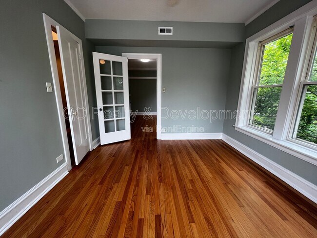 Building Photo - 2144 W Estes Ave