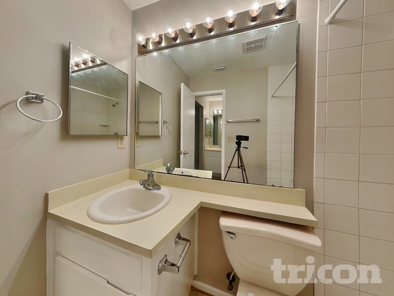 Building Photo - 2017 Rudder Dr