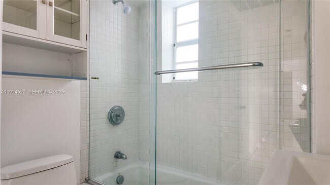 Building Photo - 328 Euclid Ave