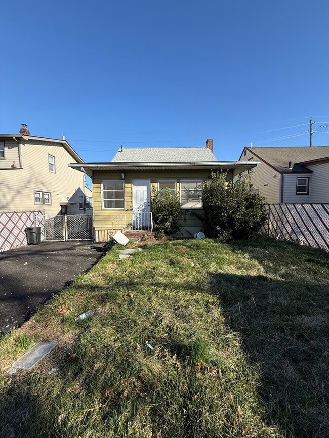 Building Photo - 520 Purce St