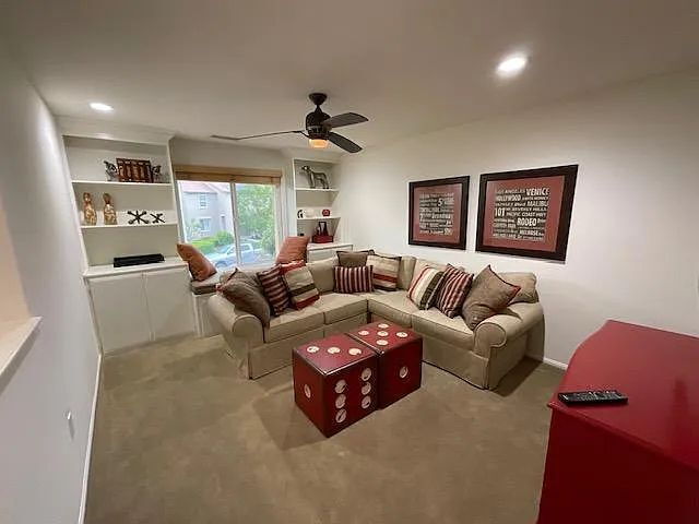 Building Photo - Immaculate 5-Bedroom Executive Home in Desirable Plum Canyon