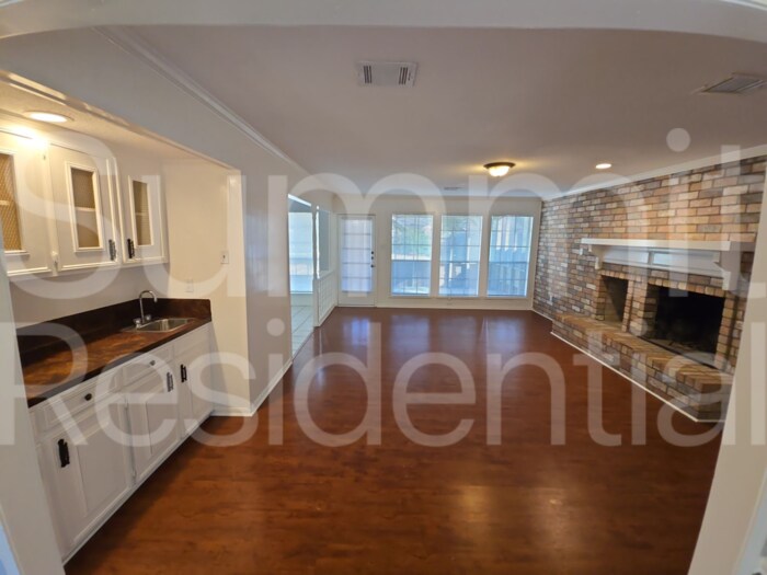 Building Photo - 5223 Brownlee Ln