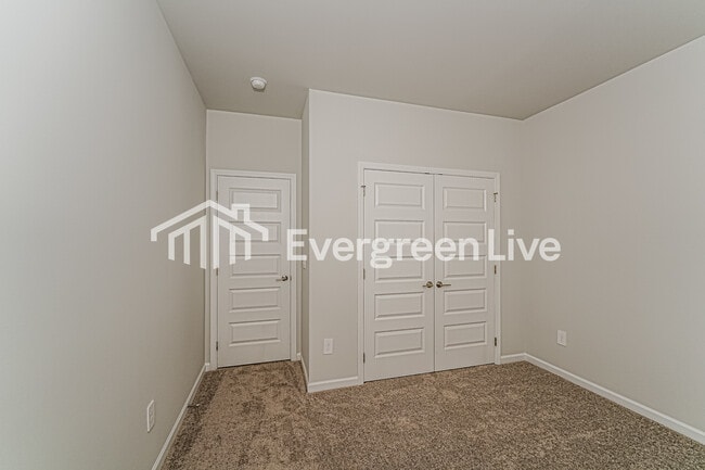 Building Photo - 104 Chain Bridge Circle