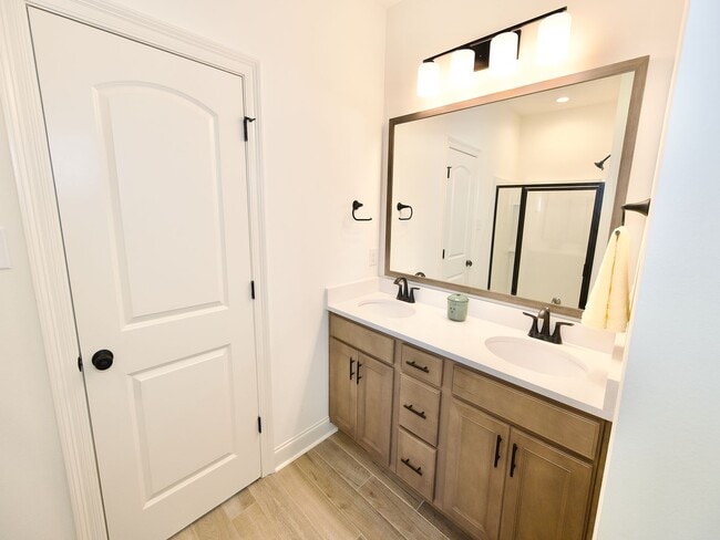 Building Photo - Gorgeous property in the highly sought aft...