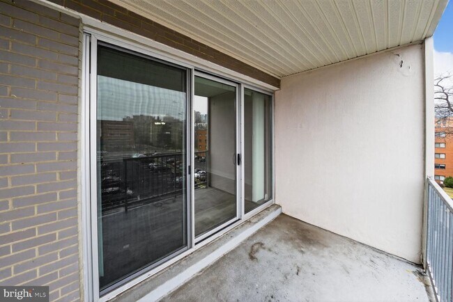 Building Photo - 4977 Battery Ln