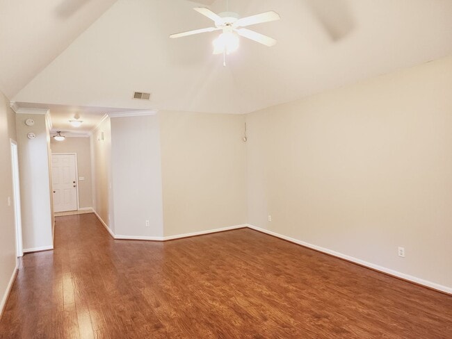 Building Photo - 446 Savannah Cove