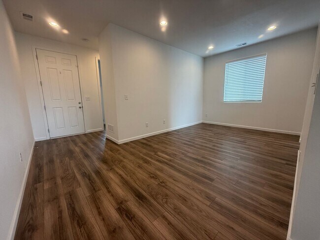 Building Photo - 9927 Beckham St