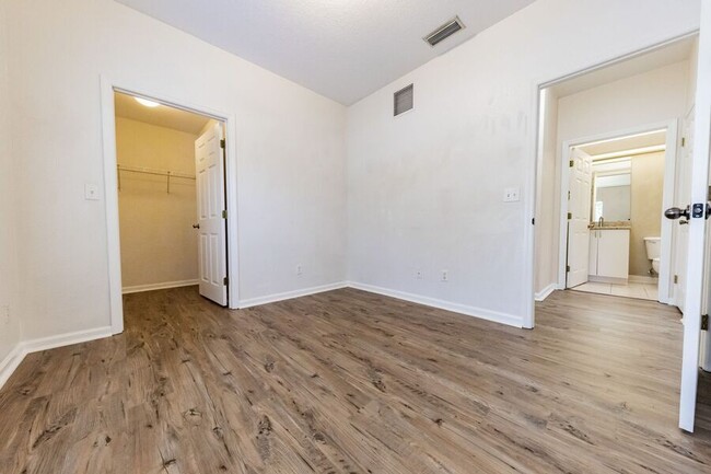 Building Photo - 501 Eagle Pond Dr