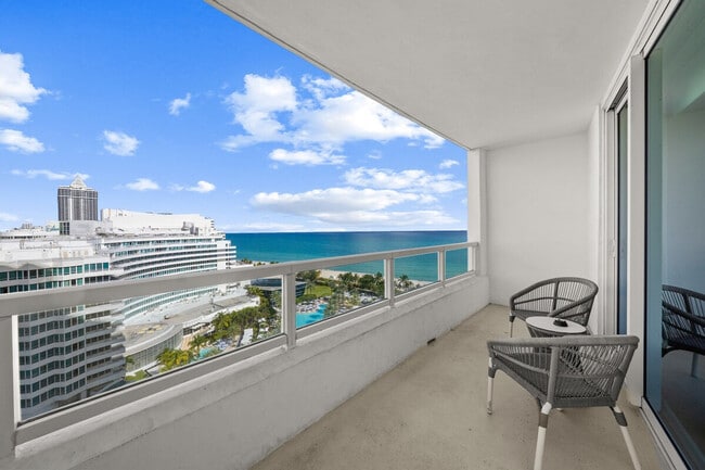 Building Photo - 4401 Collins Ave
