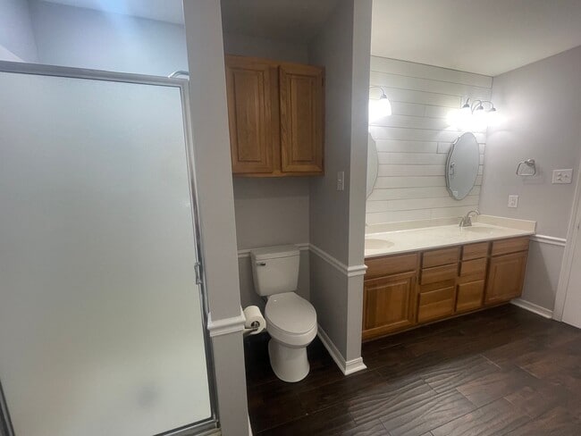 Building Photo - Haughton Beauty with Bonus Room