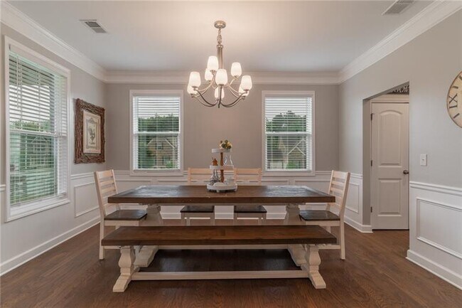 Building Photo - 301 Cochin Dr