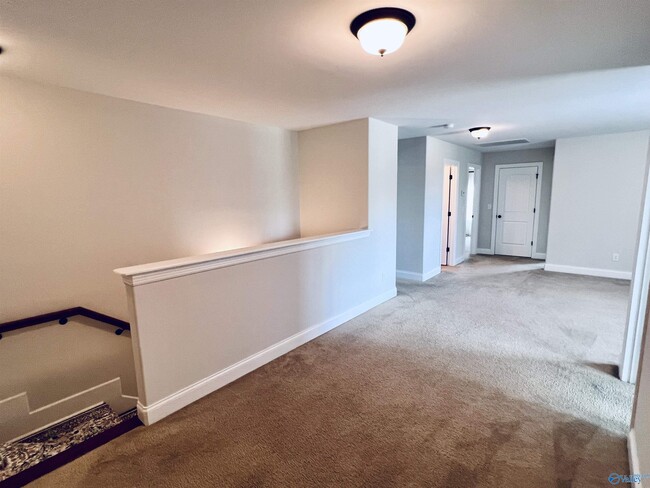 Building Photo - 104 Woodvale Dr
