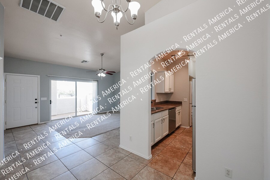 Building Photo - 2950 W Louise Dr